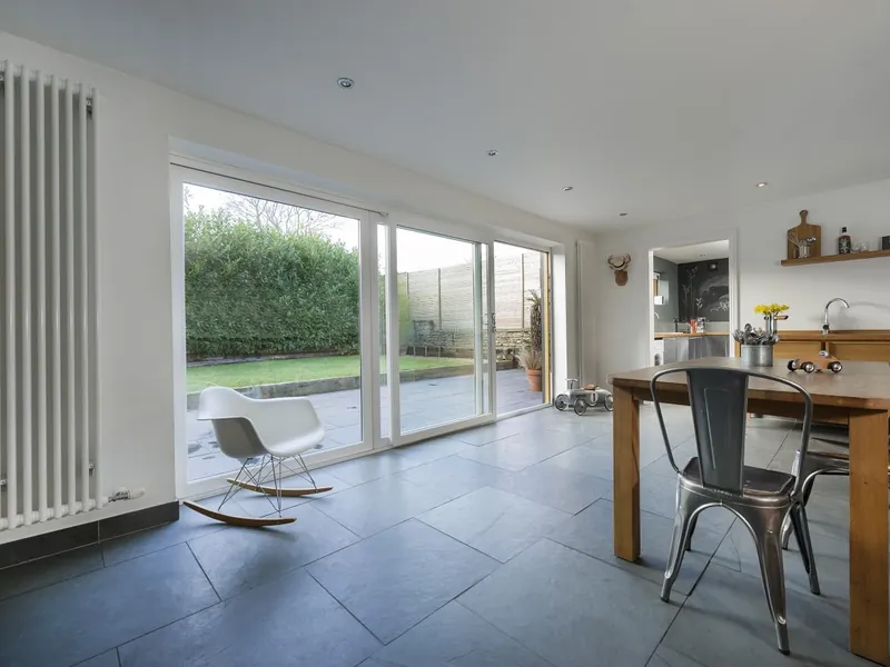 Sliding Windows Tooting